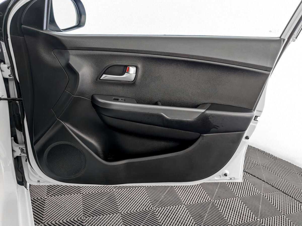 Купить Kia Rio с пробегом. Фото: #18