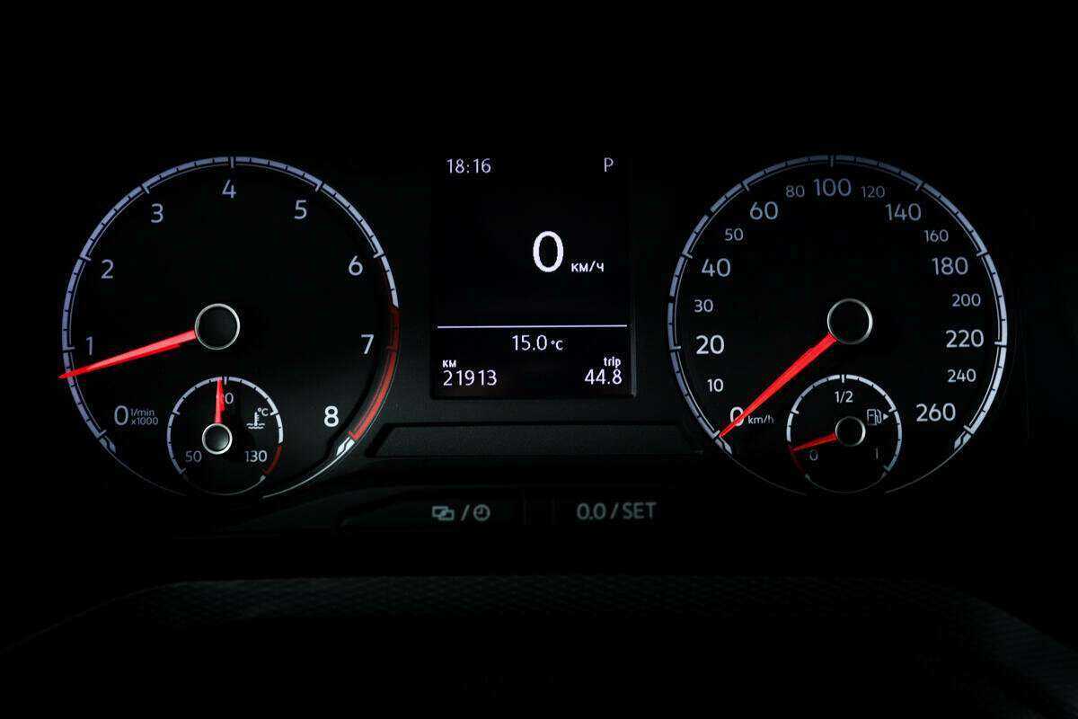 Купить Volkswagen Polo с пробегом. Фото: #9