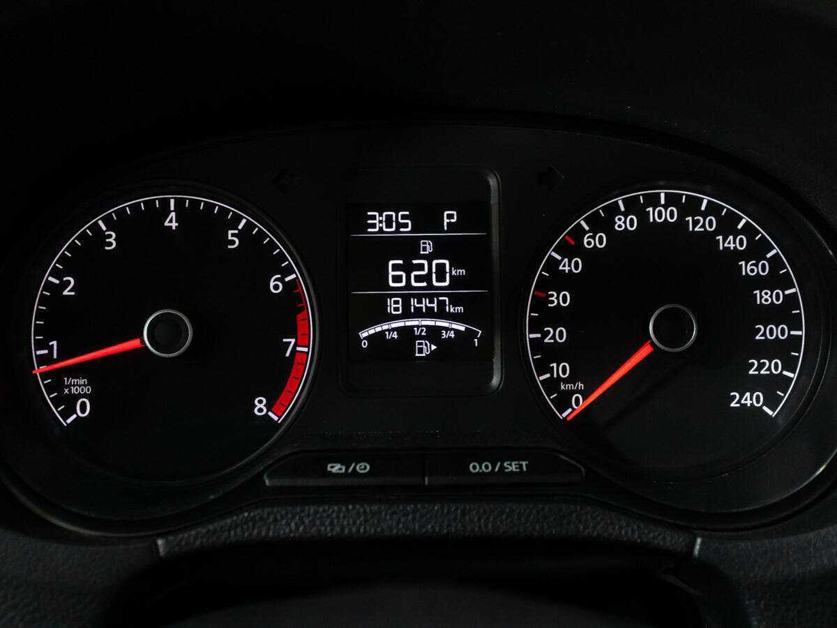 Купить Volkswagen Polo с пробегом. Фото: #11