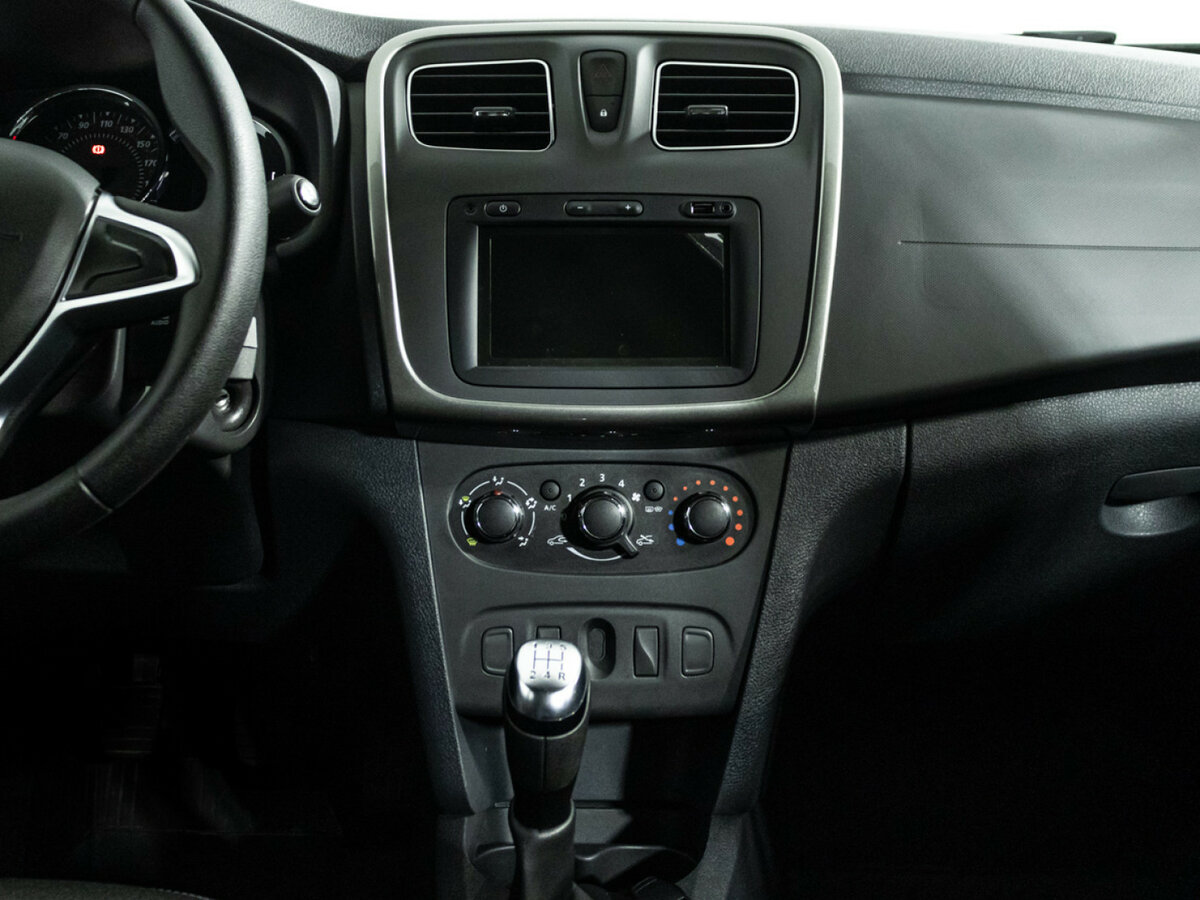 Купить Renault Sandero с пробегом. Фото: #13