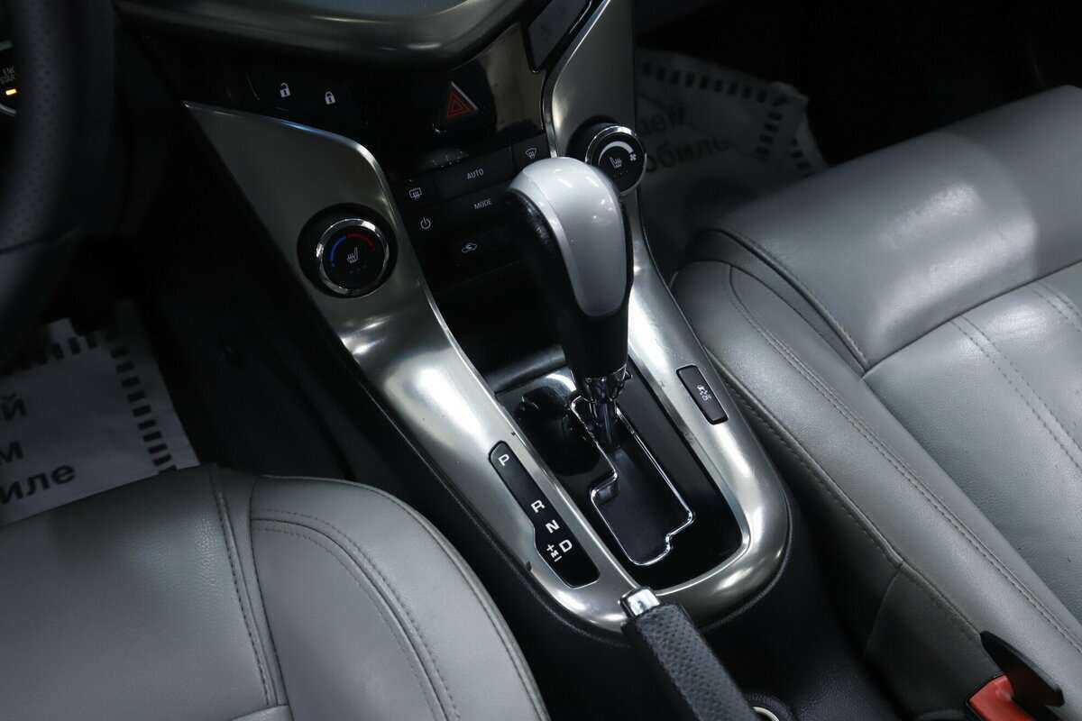 Купить Chevrolet Cruze с пробегом. Фото: #13