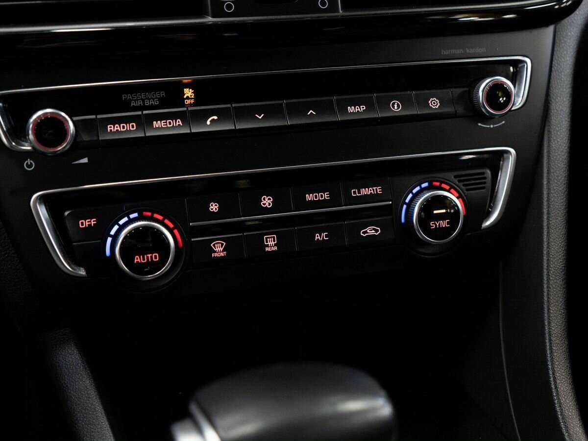 Купить Kia Optima с пробегом. Фото: #10