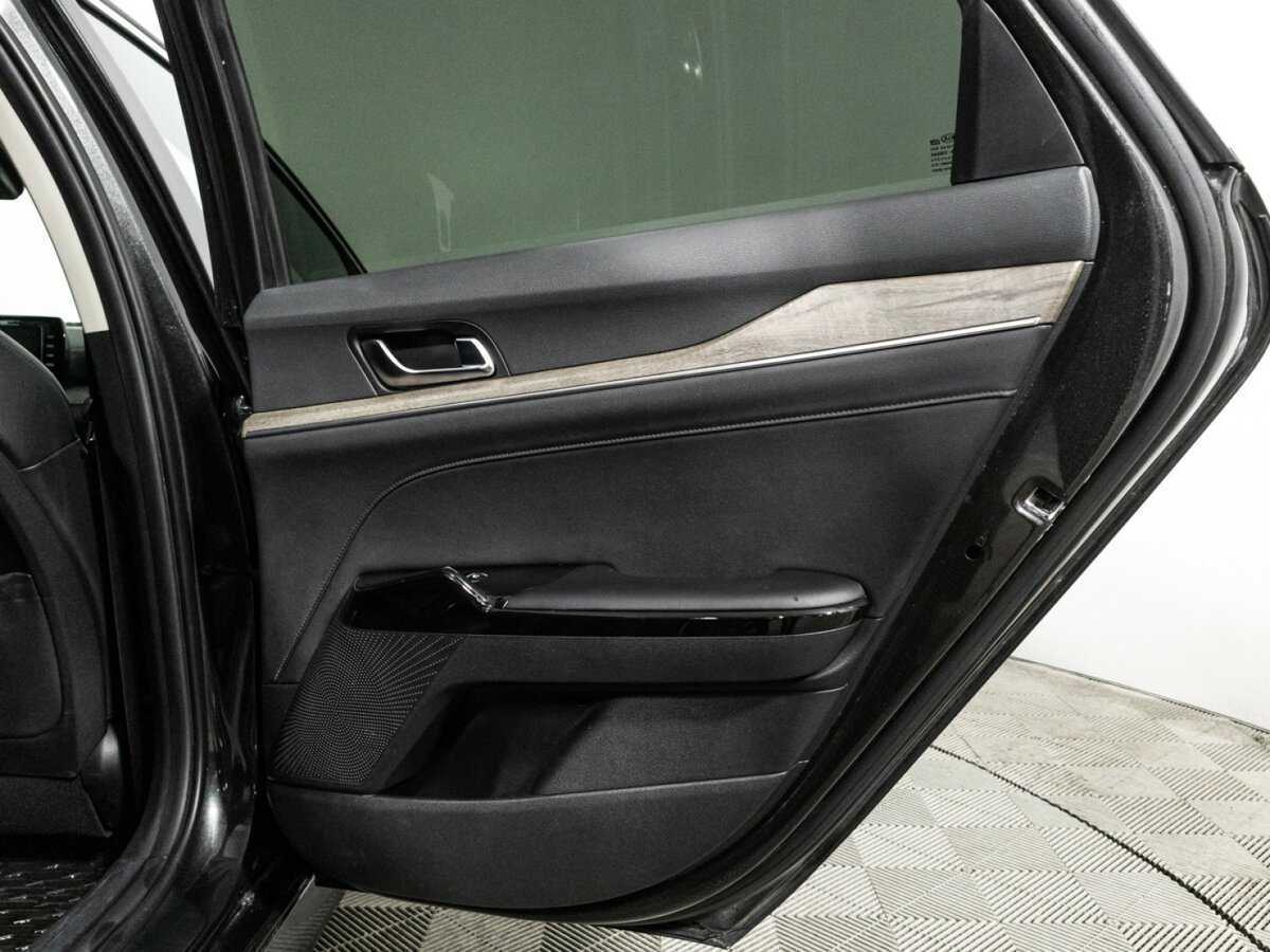 Купить Kia K5 с пробегом. Фото: #29