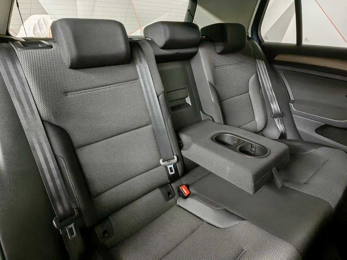 Купить Volkswagen Golf с пробегом. Фото: #12