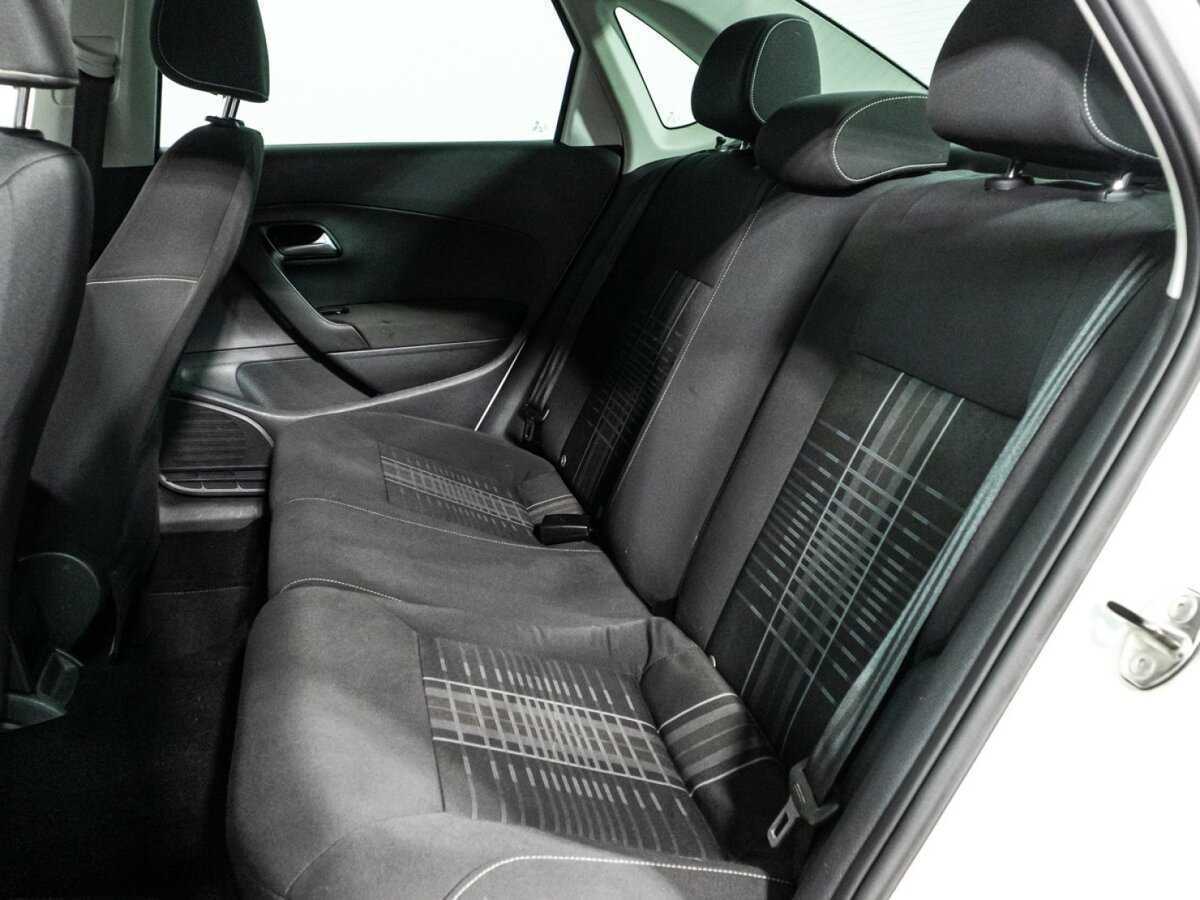 Купить Volkswagen Polo с пробегом. Фото: #9