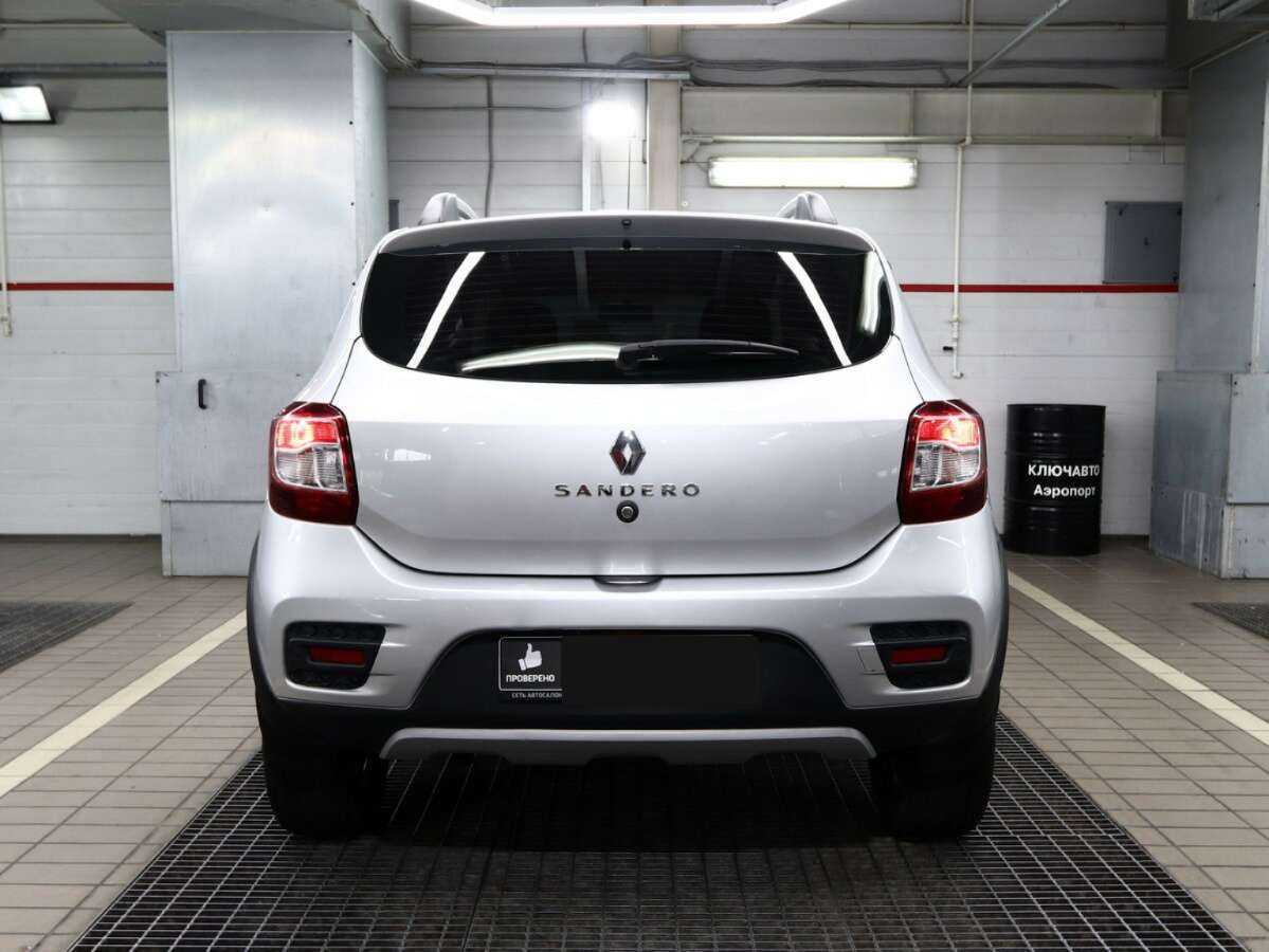 Купить Renault Sandero с пробегом. Фото: #4