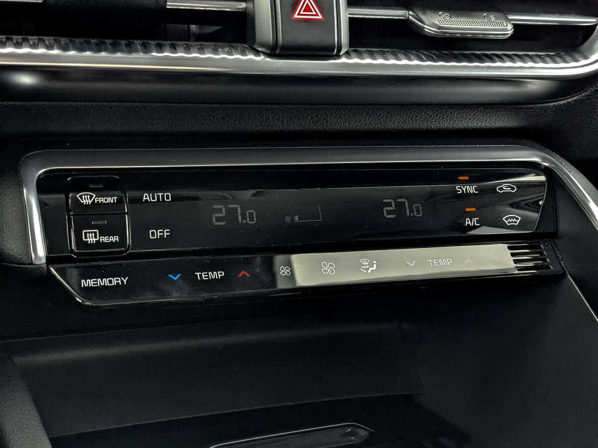 Купить Kia K5 с пробегом. Фото: #22