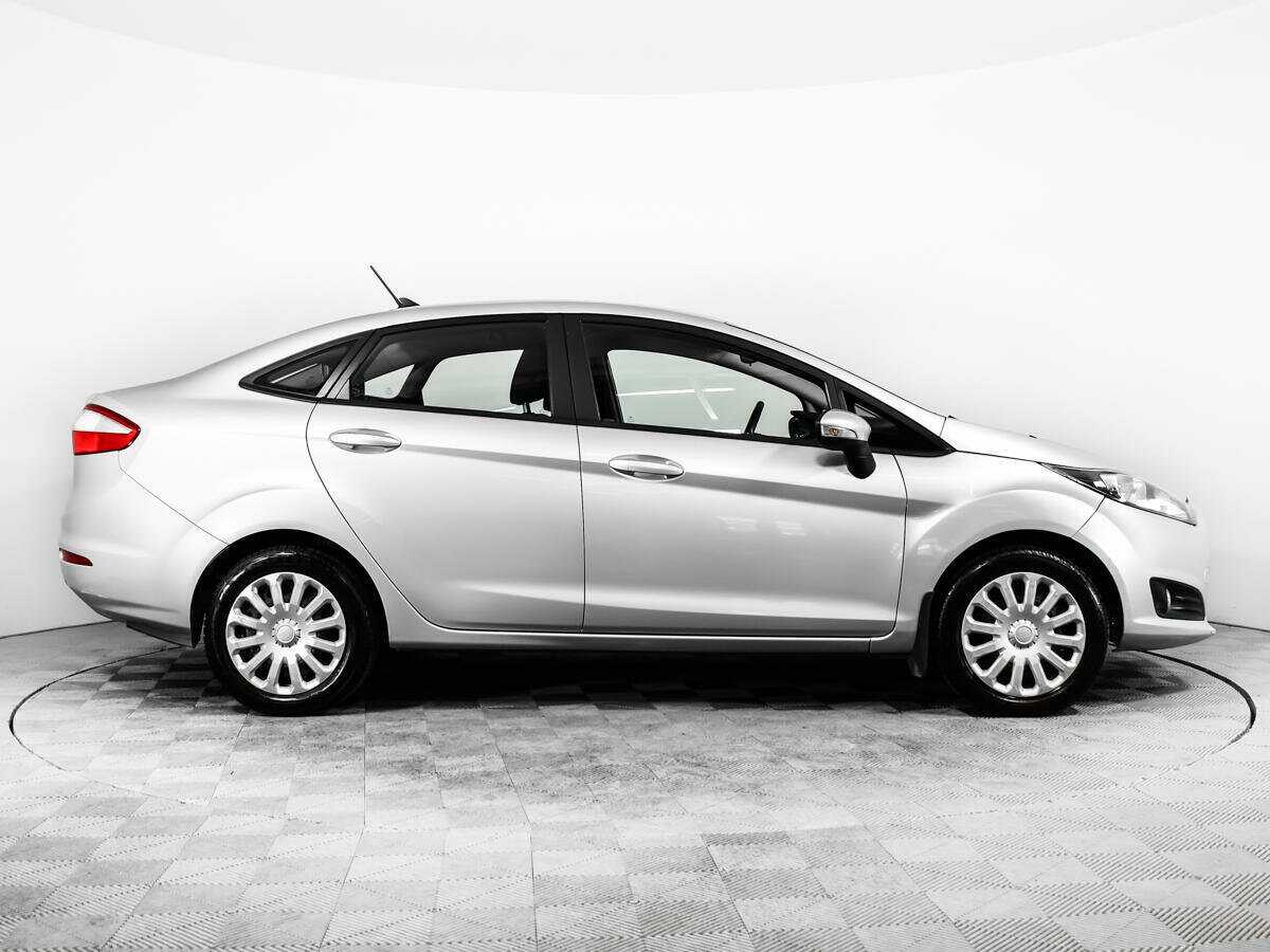 Купить Ford Fiesta с пробегом. Фото: #3