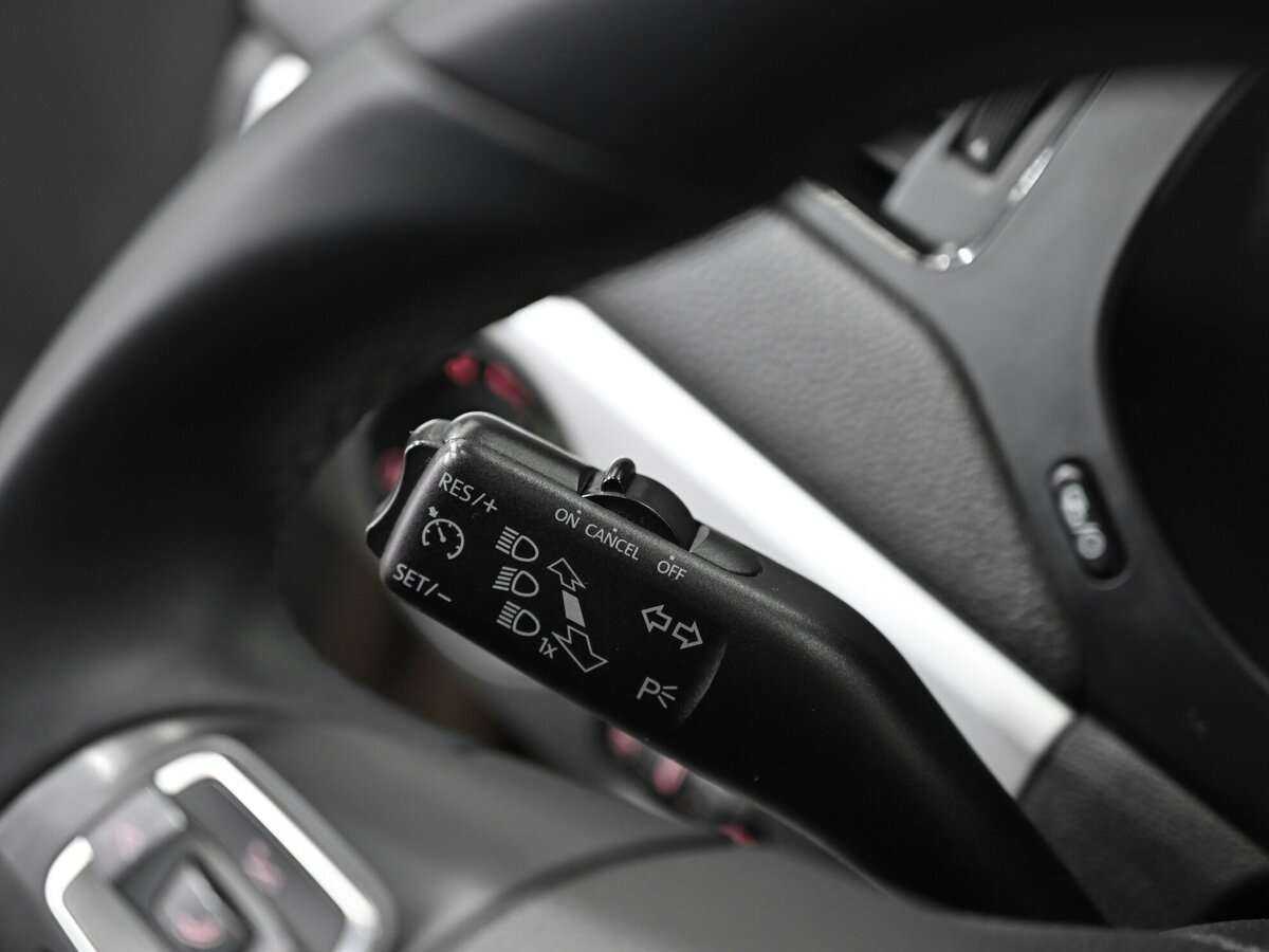 Купить Volkswagen Jetta с пробегом. Фото: #8