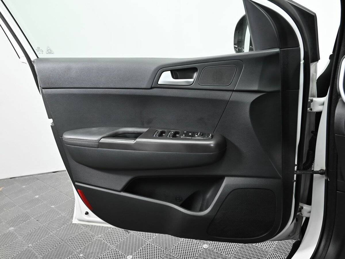Купить Kia Sportage с пробегом. Фото: #5