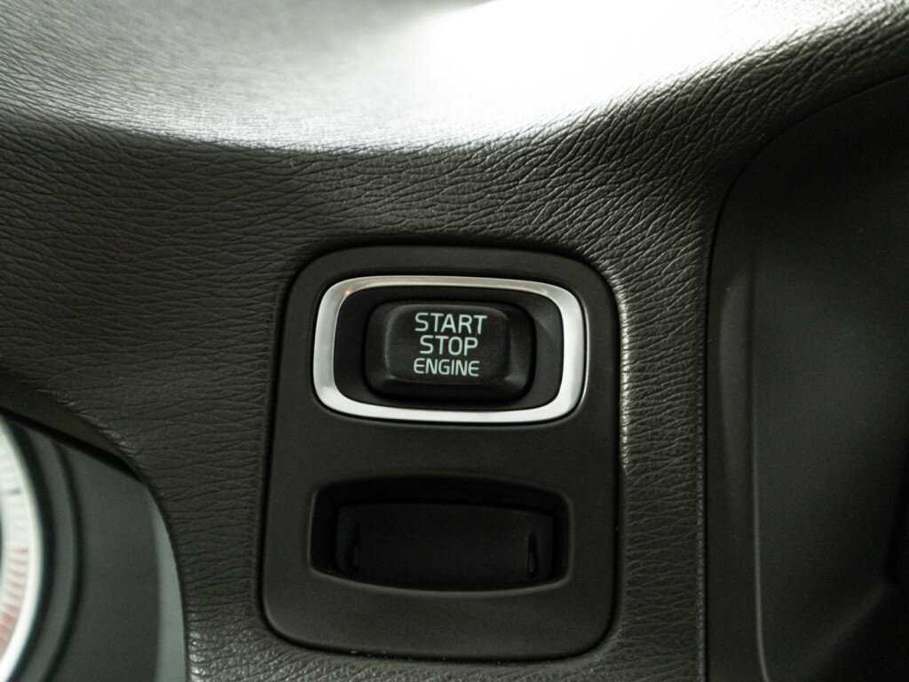 Купить Volvo S80 с пробегом. Фото: #17