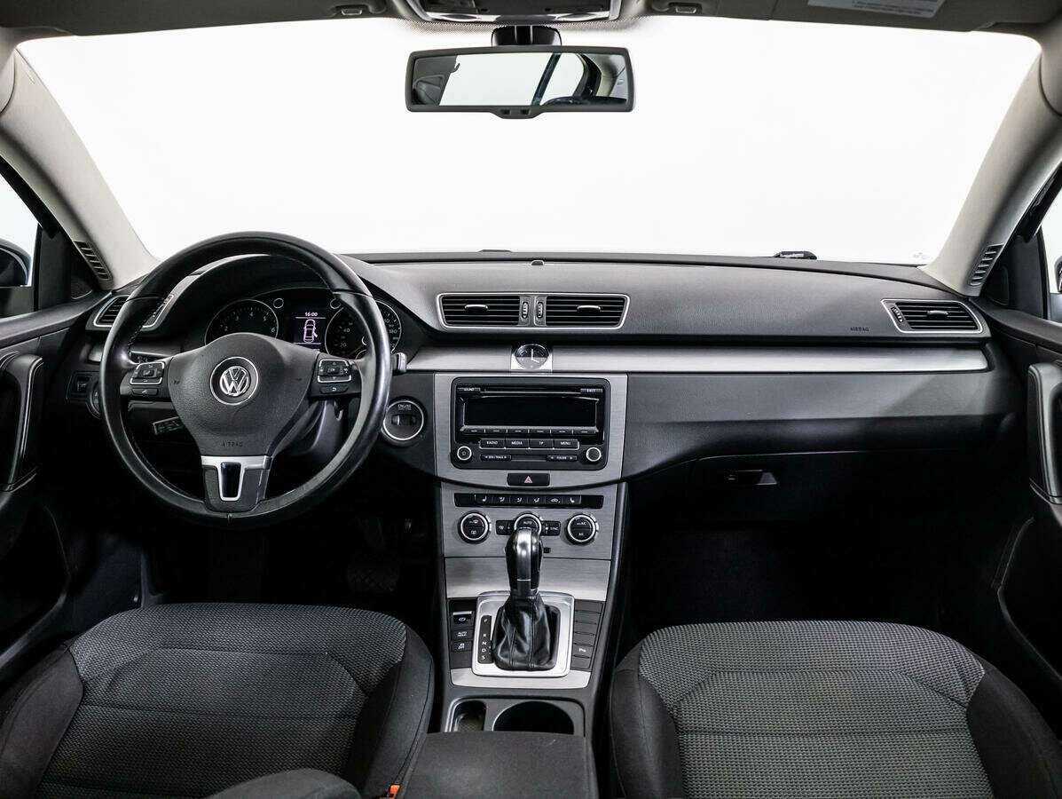 Купить Volkswagen Passat с пробегом. Фото: #12