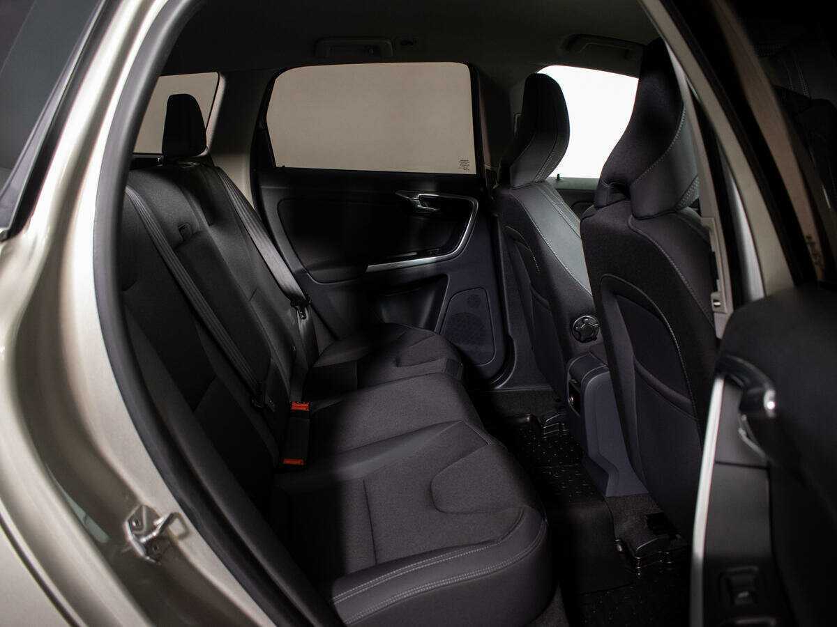 Купить Volvo XC60 с пробегом. Фото: #7