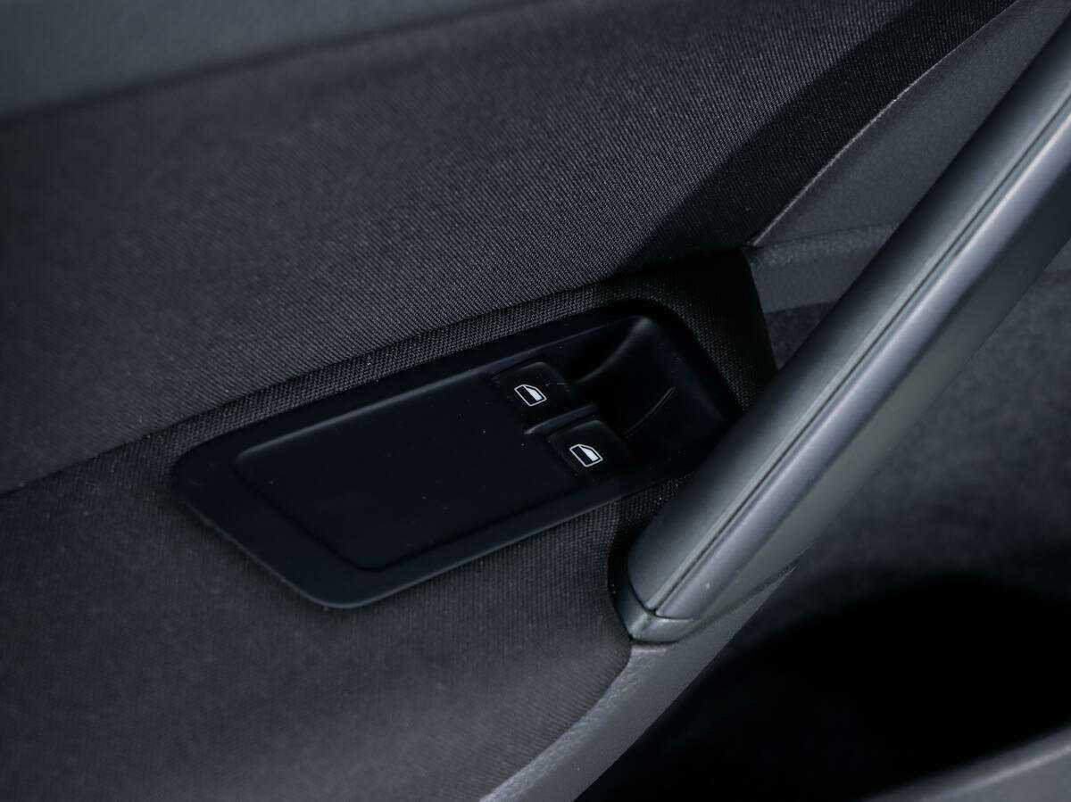 Купить Volkswagen Golf с пробегом. Фото: #11