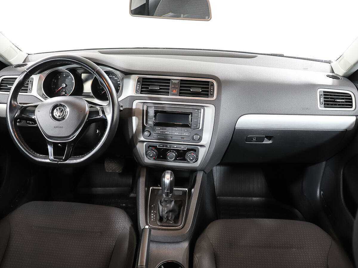 Купить Volkswagen Jetta с пробегом. Фото: #11