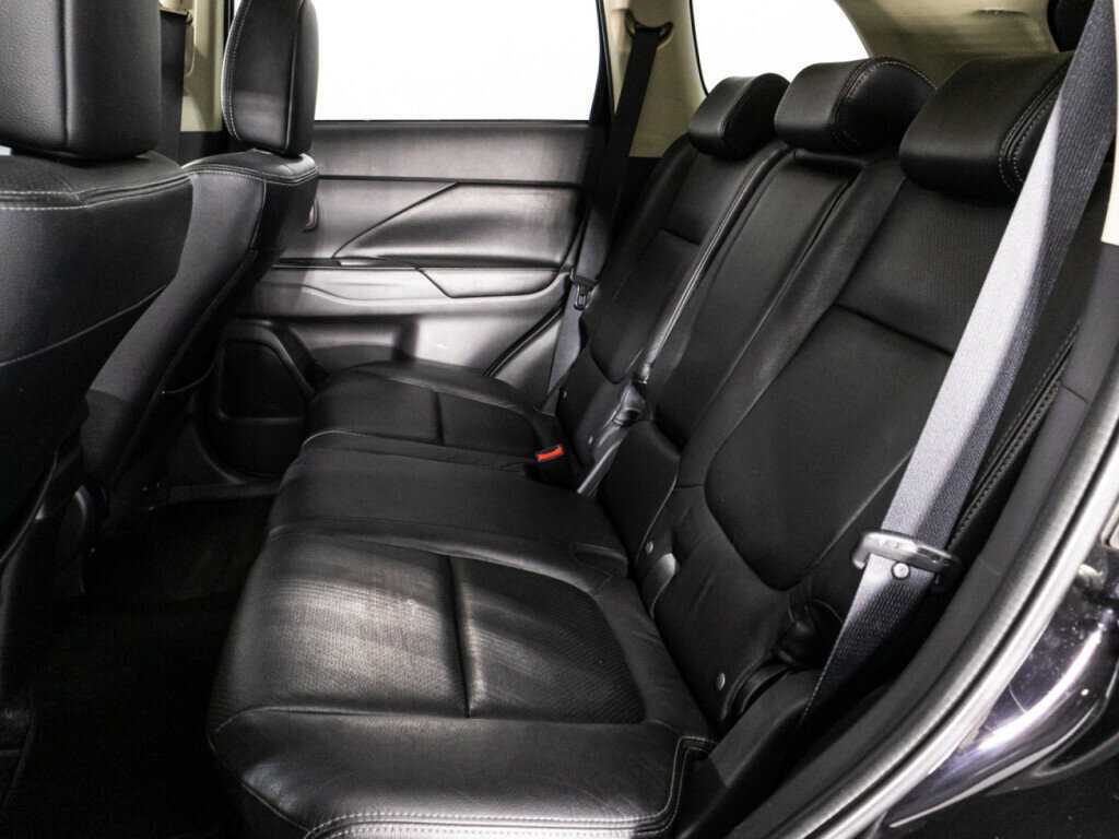 Купить Mitsubishi Outlander с пробегом. Фото: #9