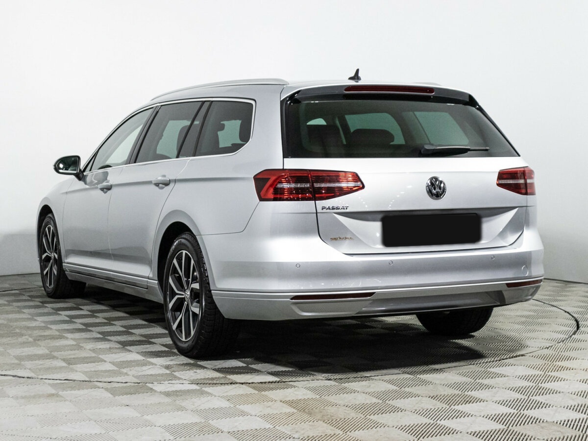 Купить Volkswagen Passat с пробегом. Фото: #6