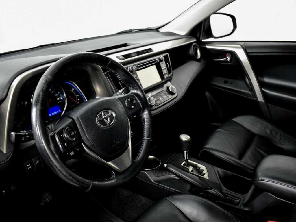 Купить Toyota RAV4 с пробегом. Фото: #7