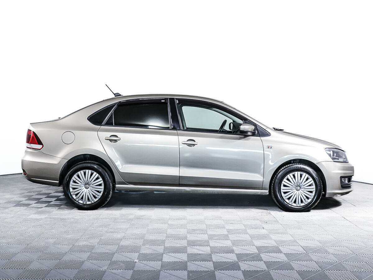 Купить Volkswagen Polo с пробегом. Фото: #2