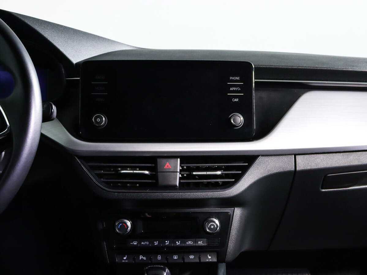 Купить Skoda Rapid с пробегом. Фото: #10