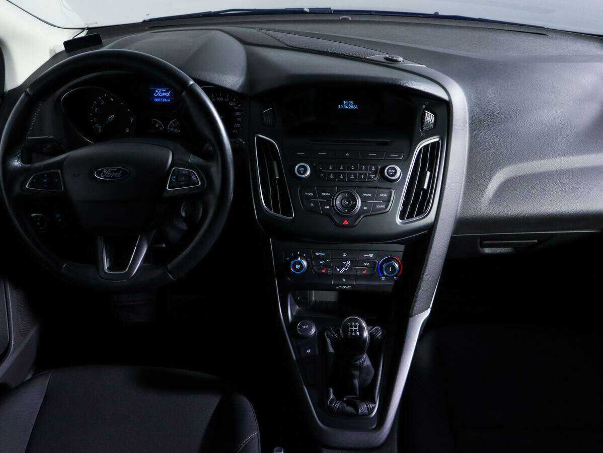 Купить Ford Focus с пробегом. Фото: #10