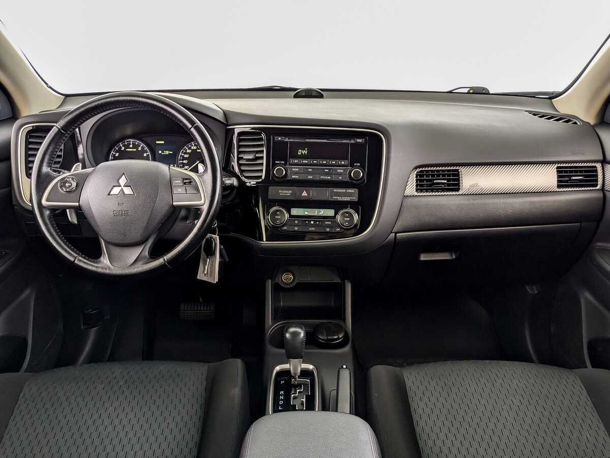 Купить Mitsubishi Outlander с пробегом. Фото: #11