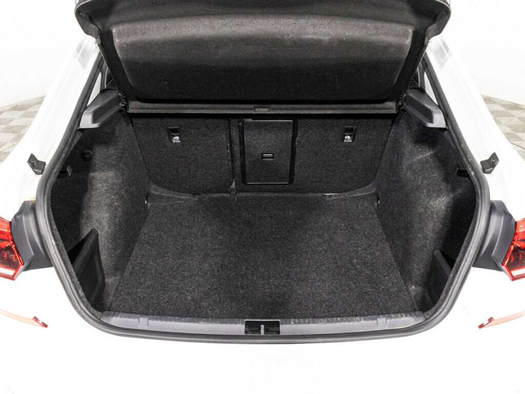 Купить Volkswagen Polo с пробегом. Фото: #14