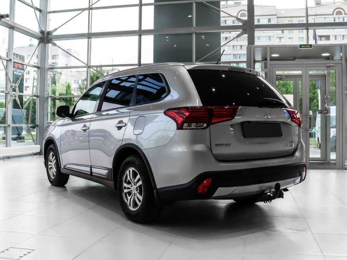 Купить Mitsubishi Outlander с пробегом. Фото: #6