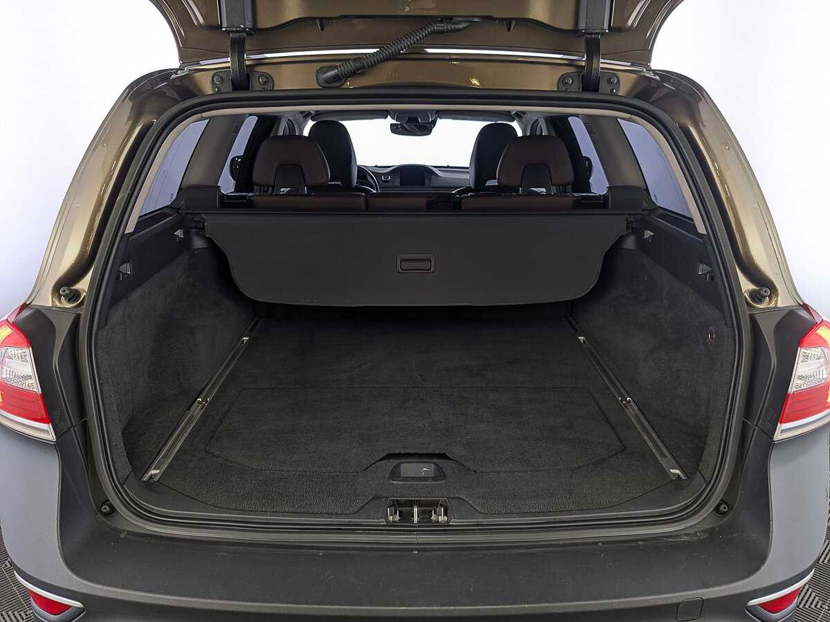 Купить Volvo XC70 с пробегом. Фото: #9