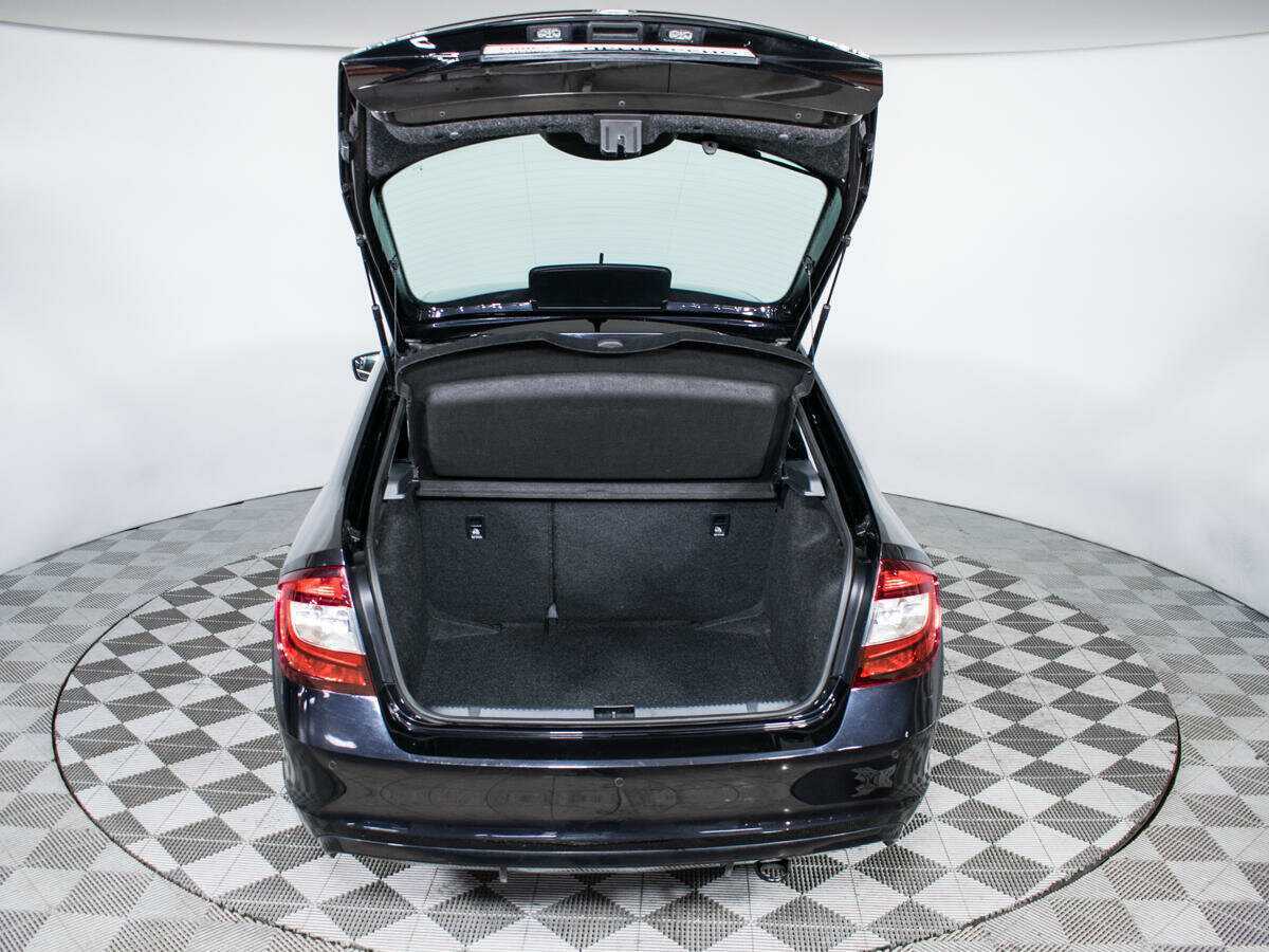 Купить Skoda Rapid с пробегом. Фото: #18