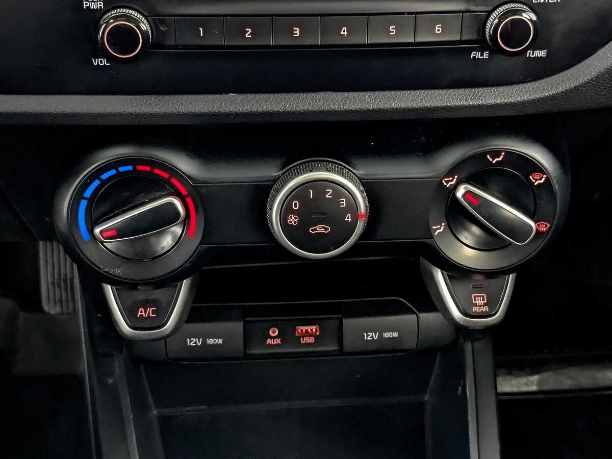 Купить Kia Rio с пробегом. Фото: #16