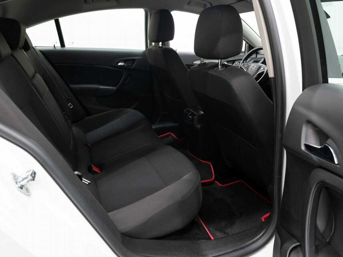 Купить Opel Insignia с пробегом. Фото: #9