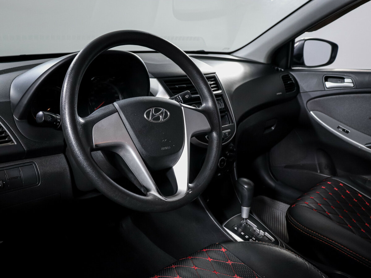 Купить Hyundai Solaris с пробегом. Фото: #11