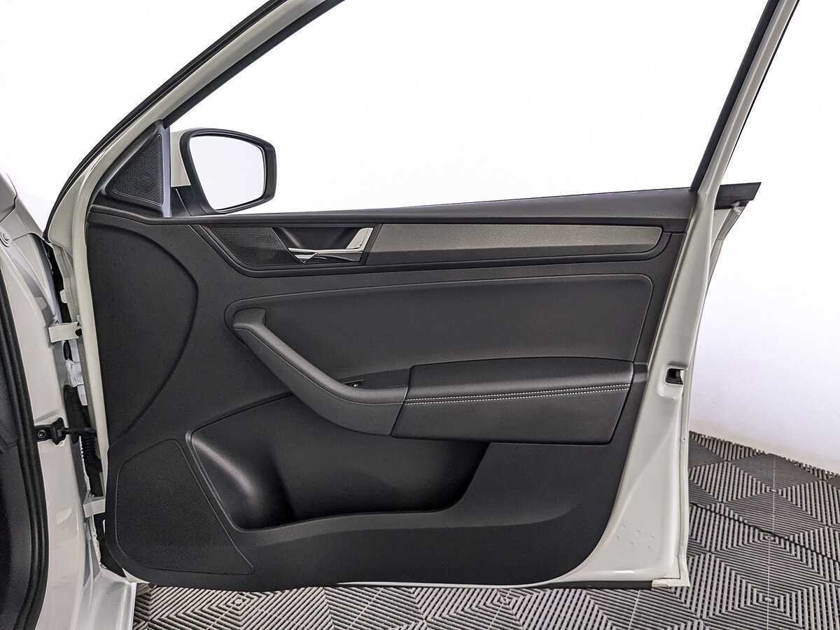 Купить Skoda Rapid с пробегом. Фото: #20