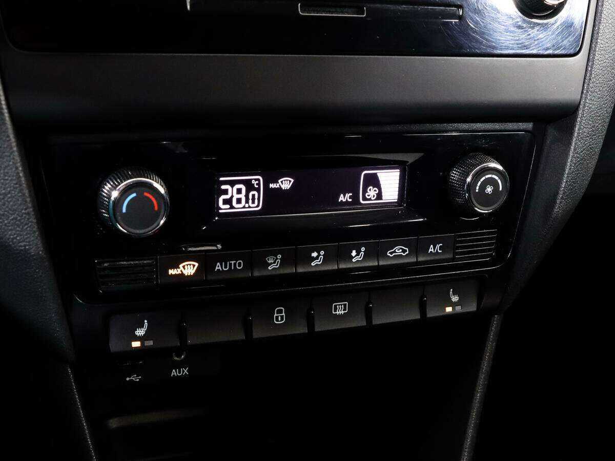 Купить Skoda Rapid с пробегом. Фото: #11