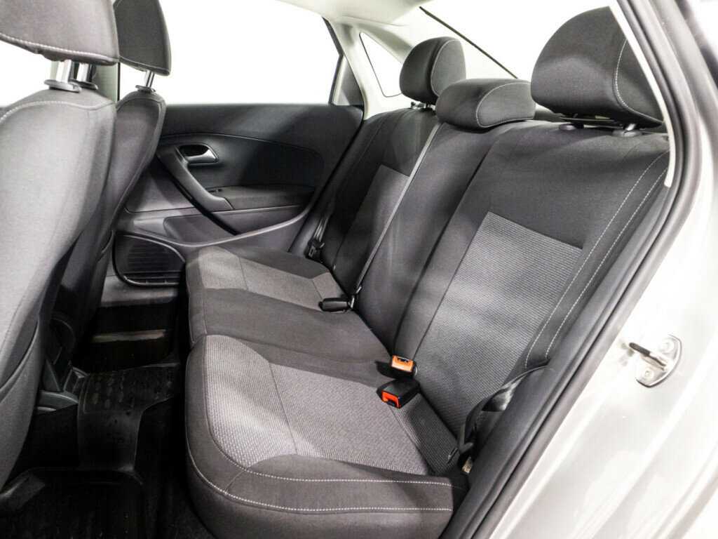 Купить Volkswagen Polo с пробегом. Фото: #9