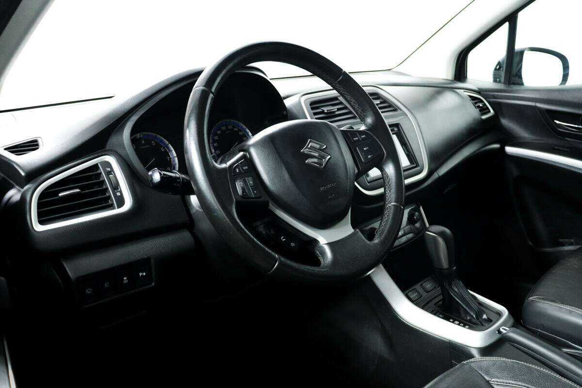 Купить Suzuki SX4 с пробегом. Фото: #12