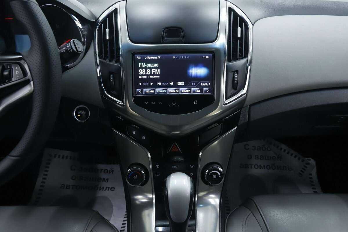 Купить Chevrolet Cruze с пробегом. Фото: #10