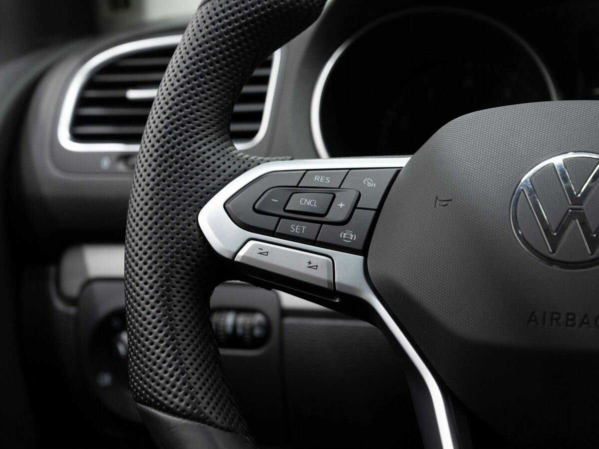 Купить Volkswagen Golf с пробегом. Фото: #13