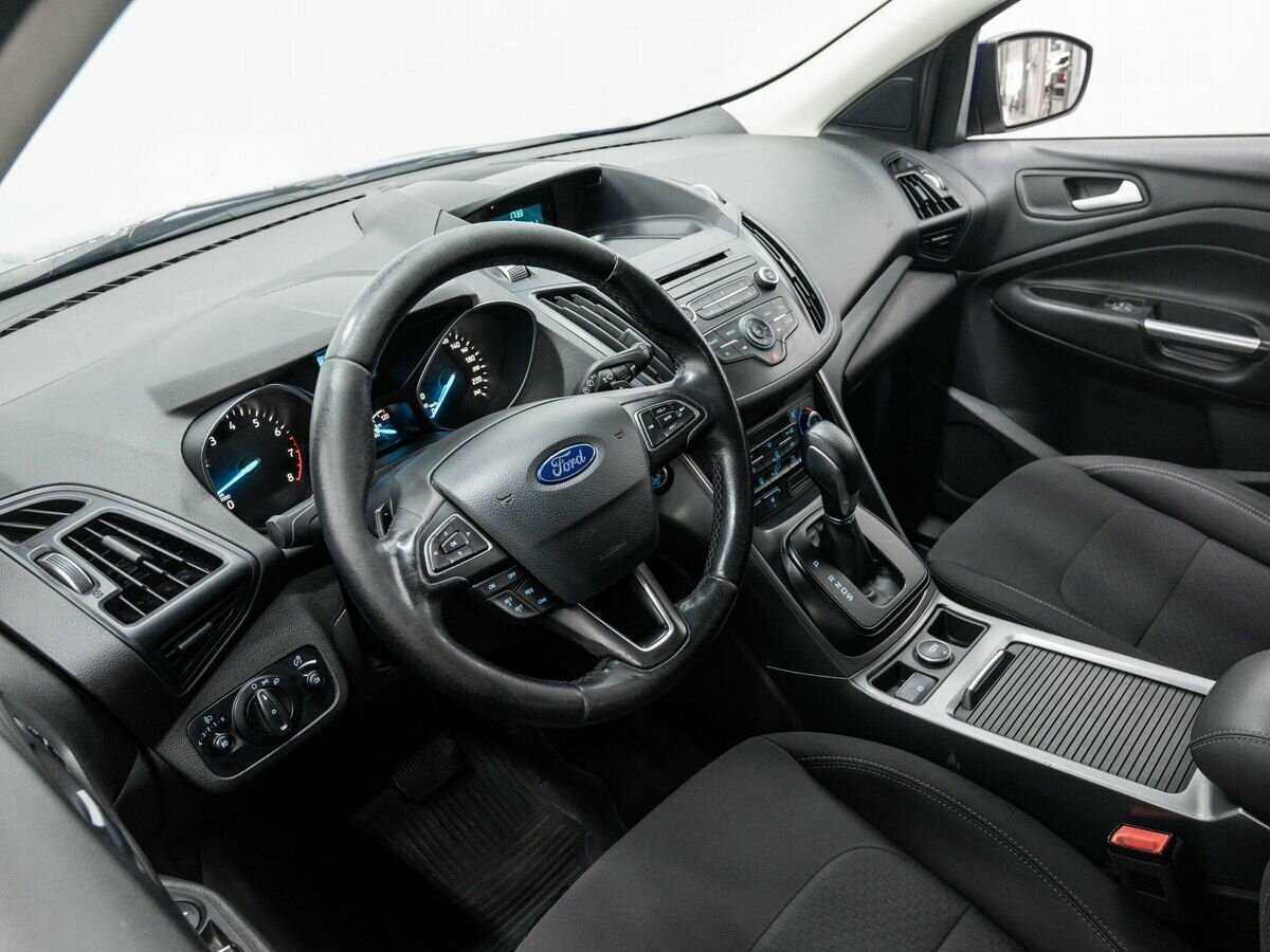 Купить Ford Kuga с пробегом. Фото: #13