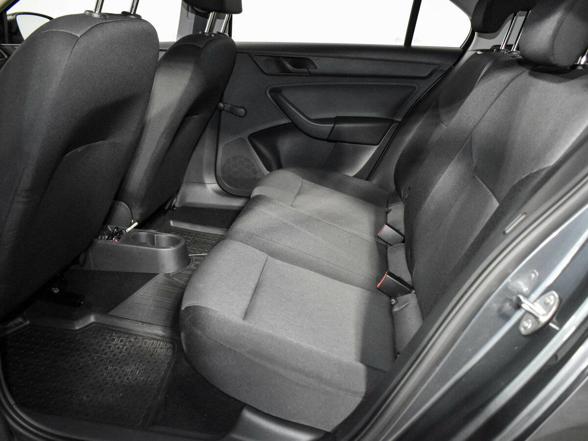 Купить Skoda Rapid с пробегом. Фото: #10