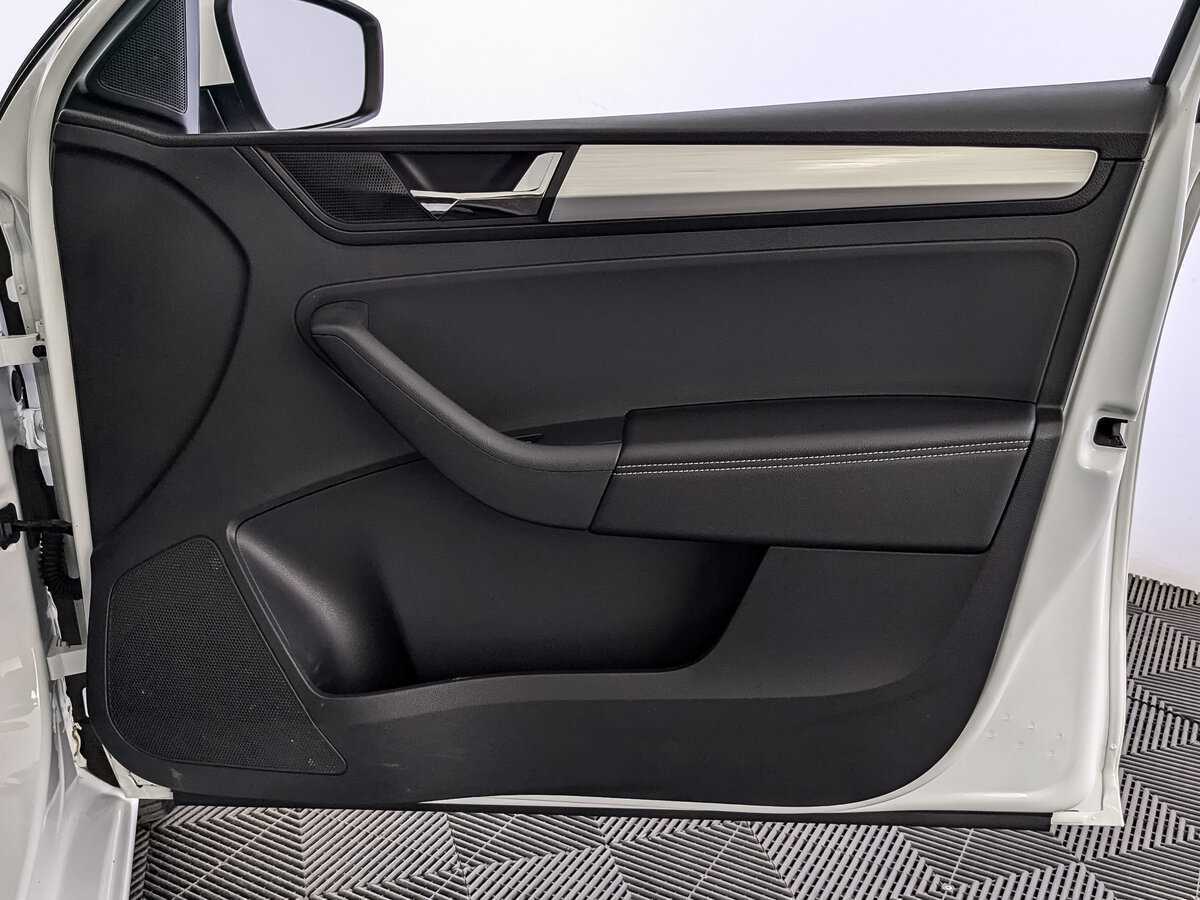Купить Skoda Rapid с пробегом. Фото: #20