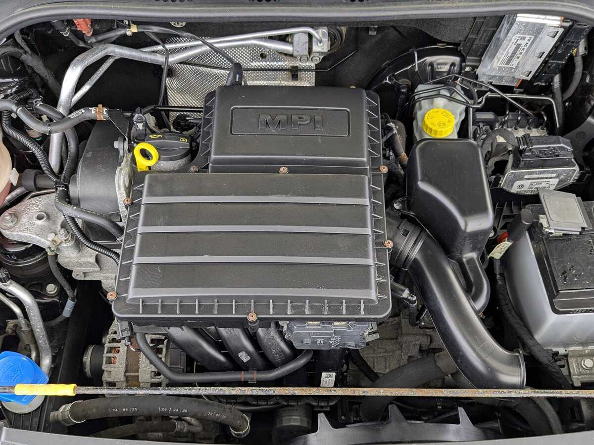 Купить Volkswagen Polo с пробегом. Фото: #8