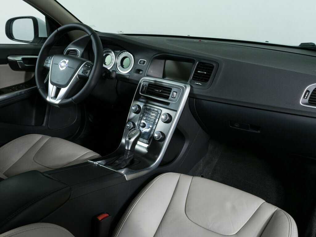 Купить Volvo S60 с пробегом. Фото: #6