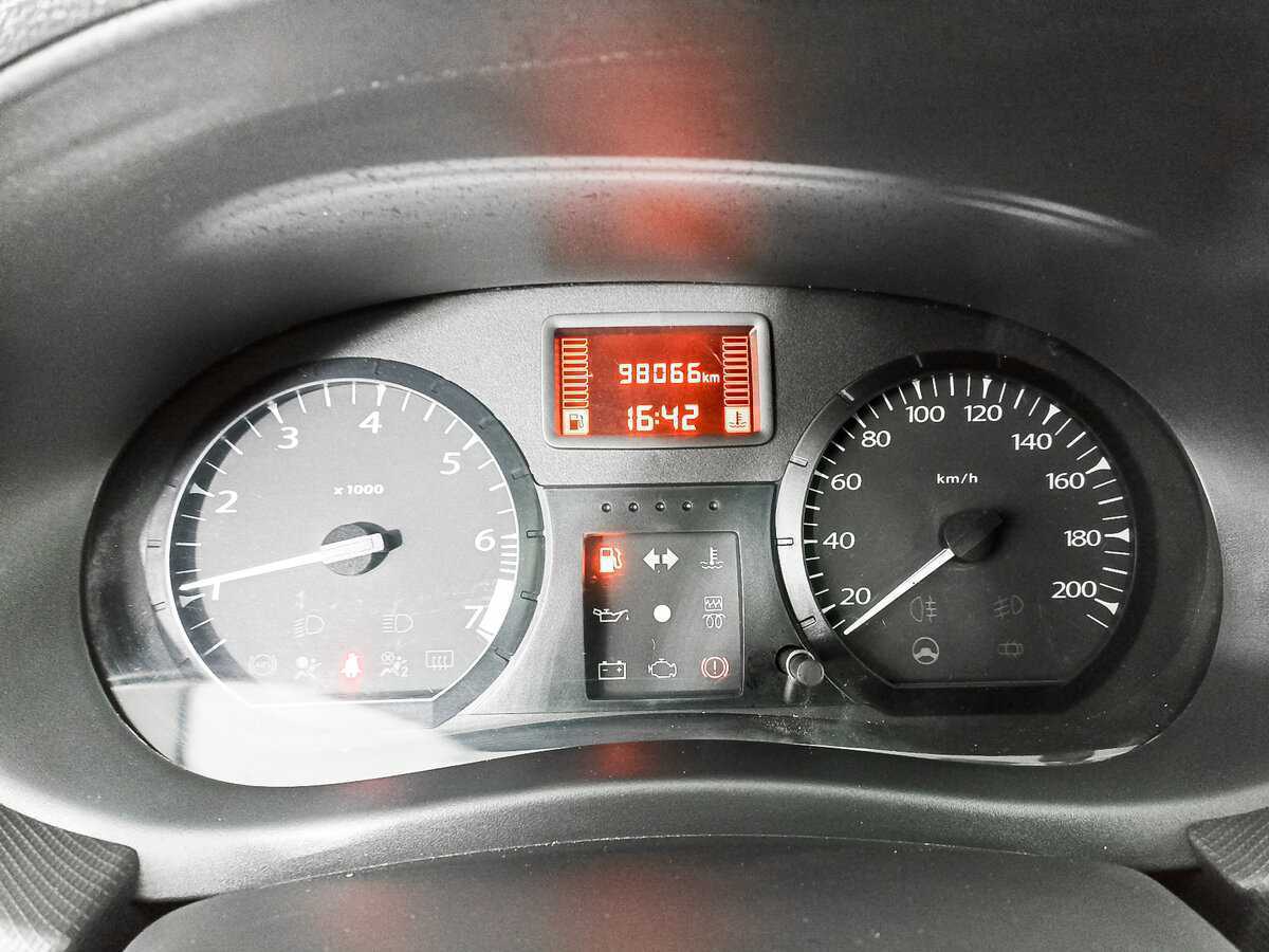 Купить Lada (ВАЗ) Largus с пробегом. Фото: #12