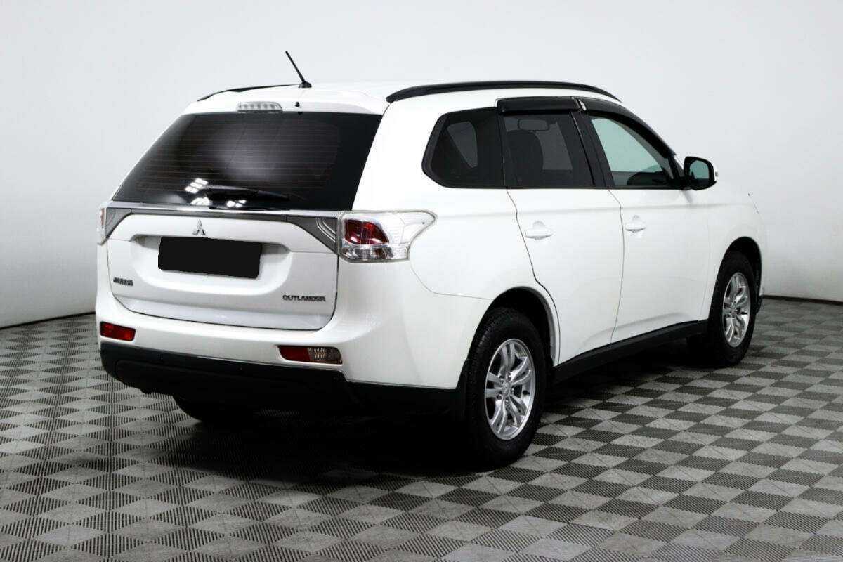 Купить Mitsubishi Outlander с пробегом. Фото: #4