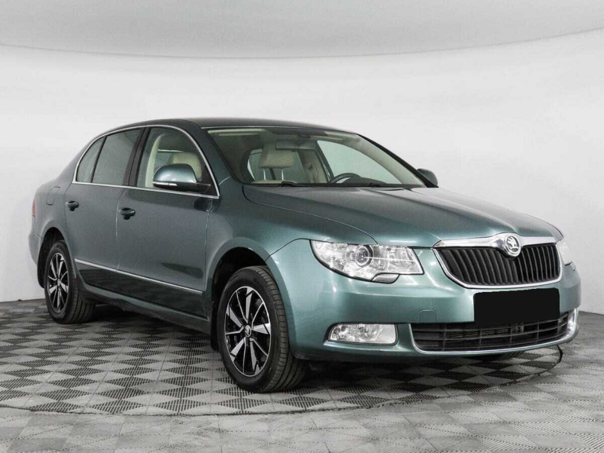 Купить Skoda Superb с пробегом. Фото: #2