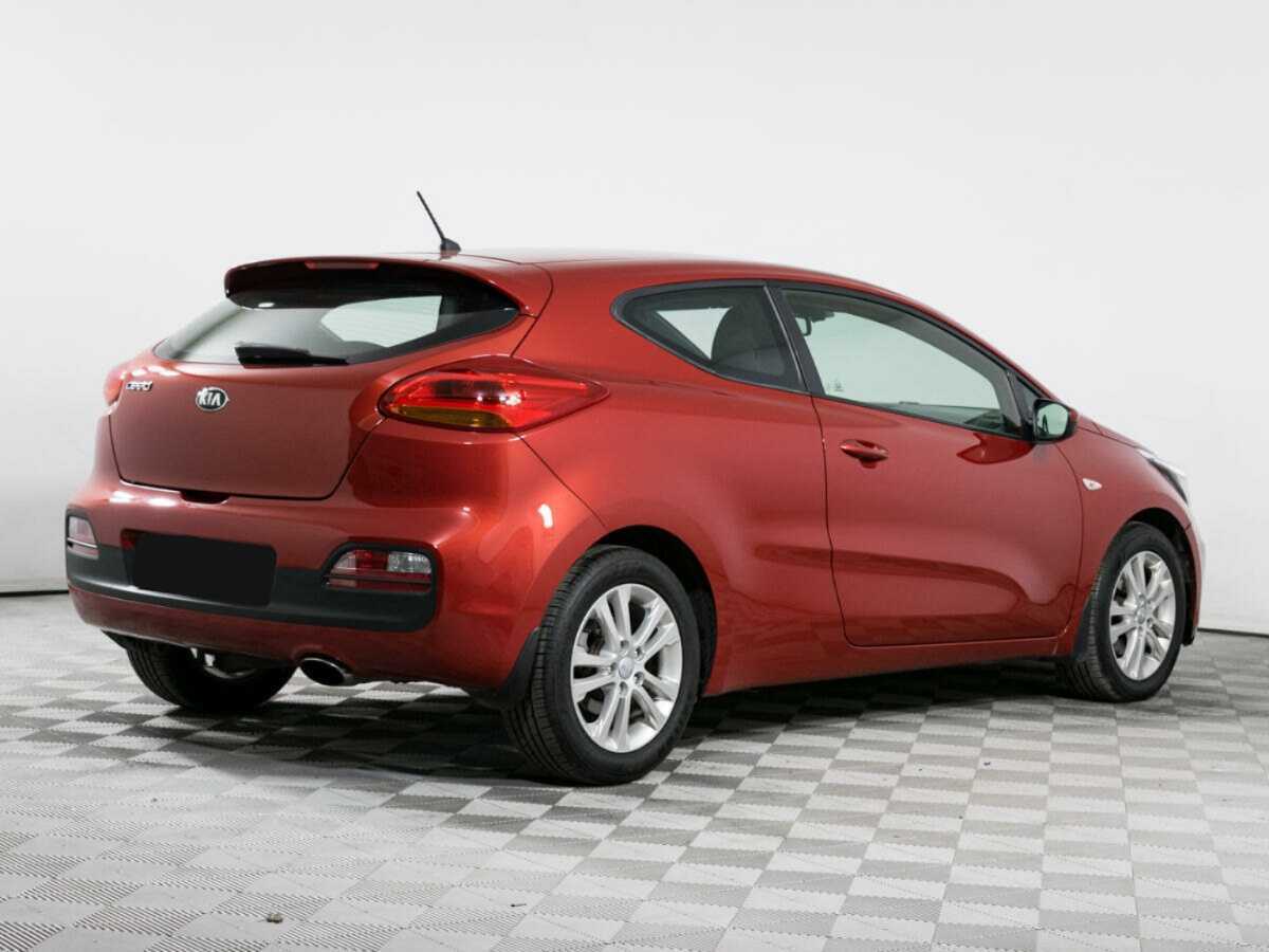 Купить Kia Ceed с пробегом. Фото: #4