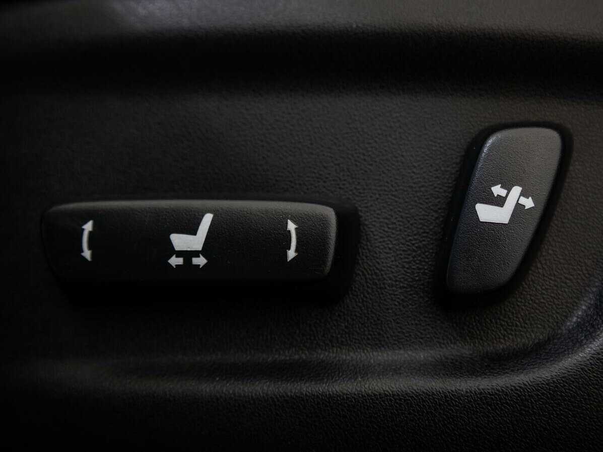 Купить Toyota RAV4 с пробегом. Фото: #11