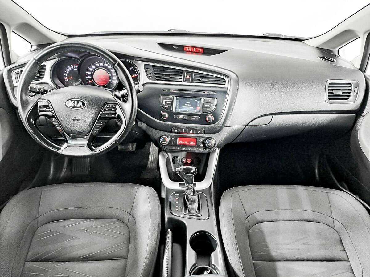 Купить Kia Ceed с пробегом. Фото: #10